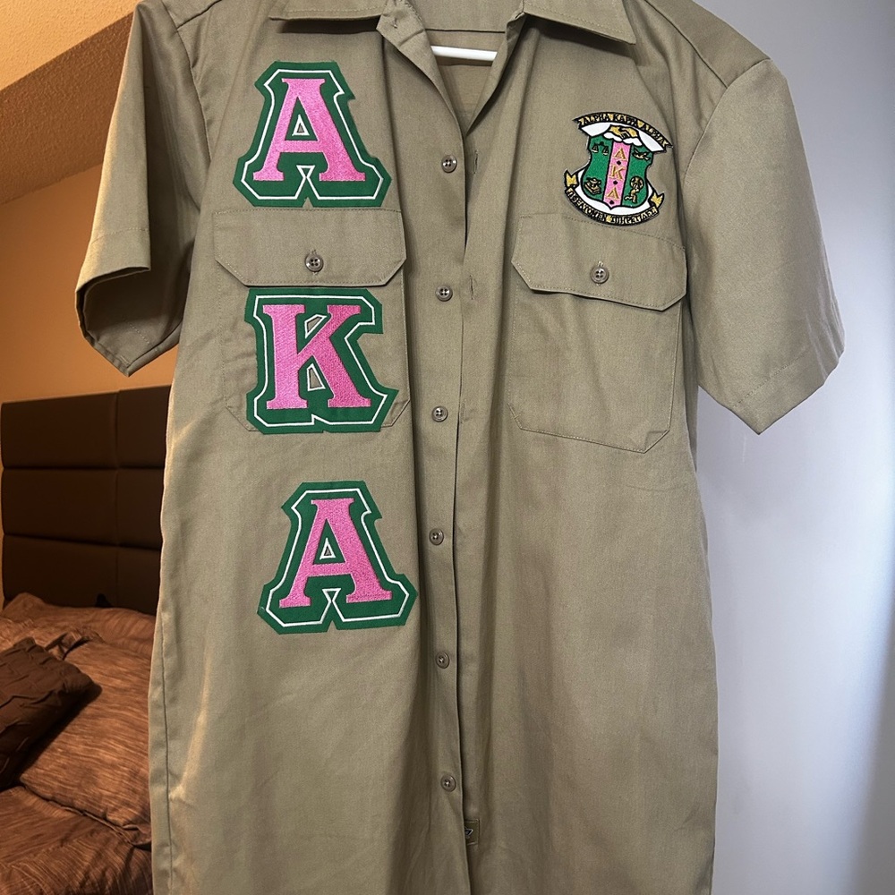 Dickies AKA Alpha Kappa Alpha Sorority Shirt Button Up: Size Small